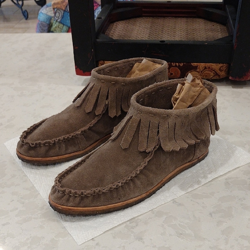 Splendid Ankle Moccasins Size 8 Taupe Genuine Suede